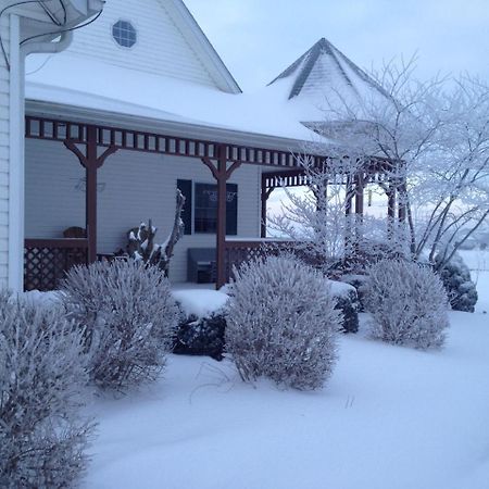 Green Gables Bed & Breakfast Odon Экстерьер фото
